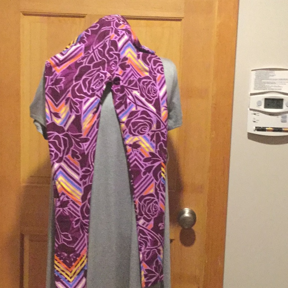NWOT Lularoe Multicolored Rose Leggings.